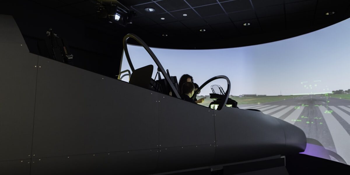 TrackIR vs Tobii vs DelanClip: Head Tracking Showdown for Flight Sims in 2025